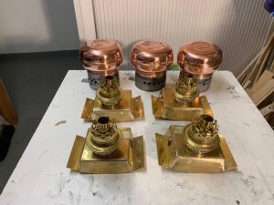 Lampenfassungen und Lampenkamine nach der Restauration