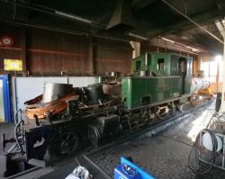 Während der Führung konnten sich die Gäste überzeugen, das der Start der Restauration der «RHÆTIA» bereits erfolgt ist.