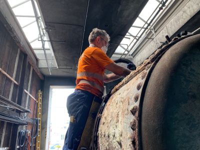 Fachmännisch werden die Arbeiten durchgeführt, Arbeitssicherheit hat oberste Priorität
